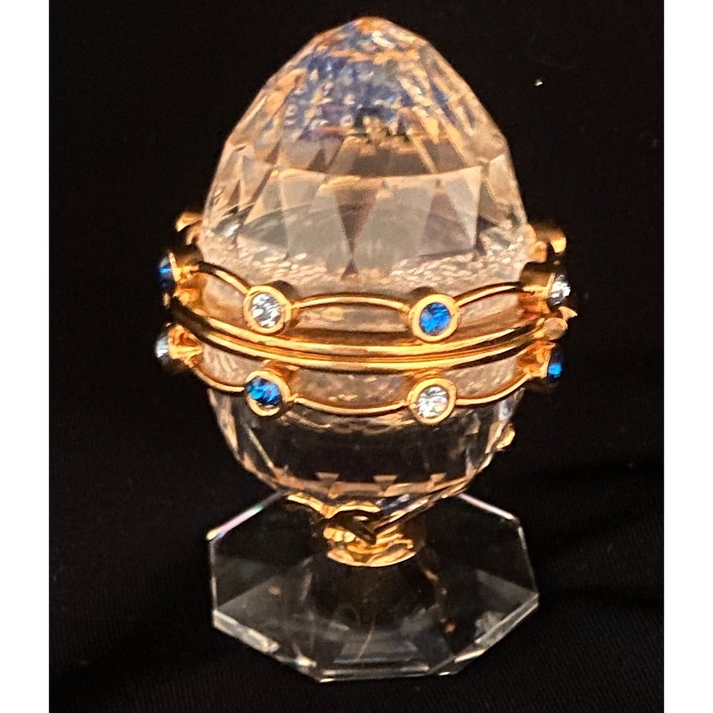 Swarovski Secrets – Egg with Garland on Stand w/ Crystals